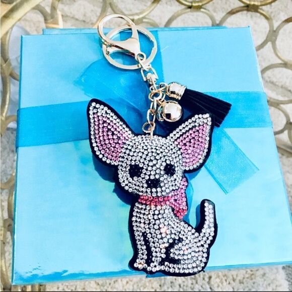 CHIHUAHUA KEYCHAIN SILVER AND PINK RHINESTONES DOG LOVERS - Picture 2 of 6